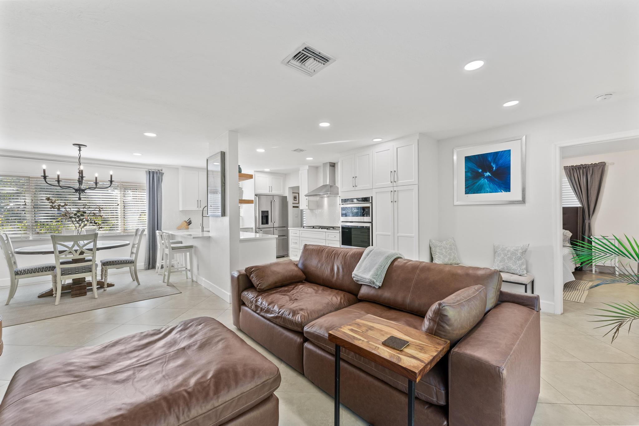 NORTH PALM BEACH VILLAGE - Residential Lease