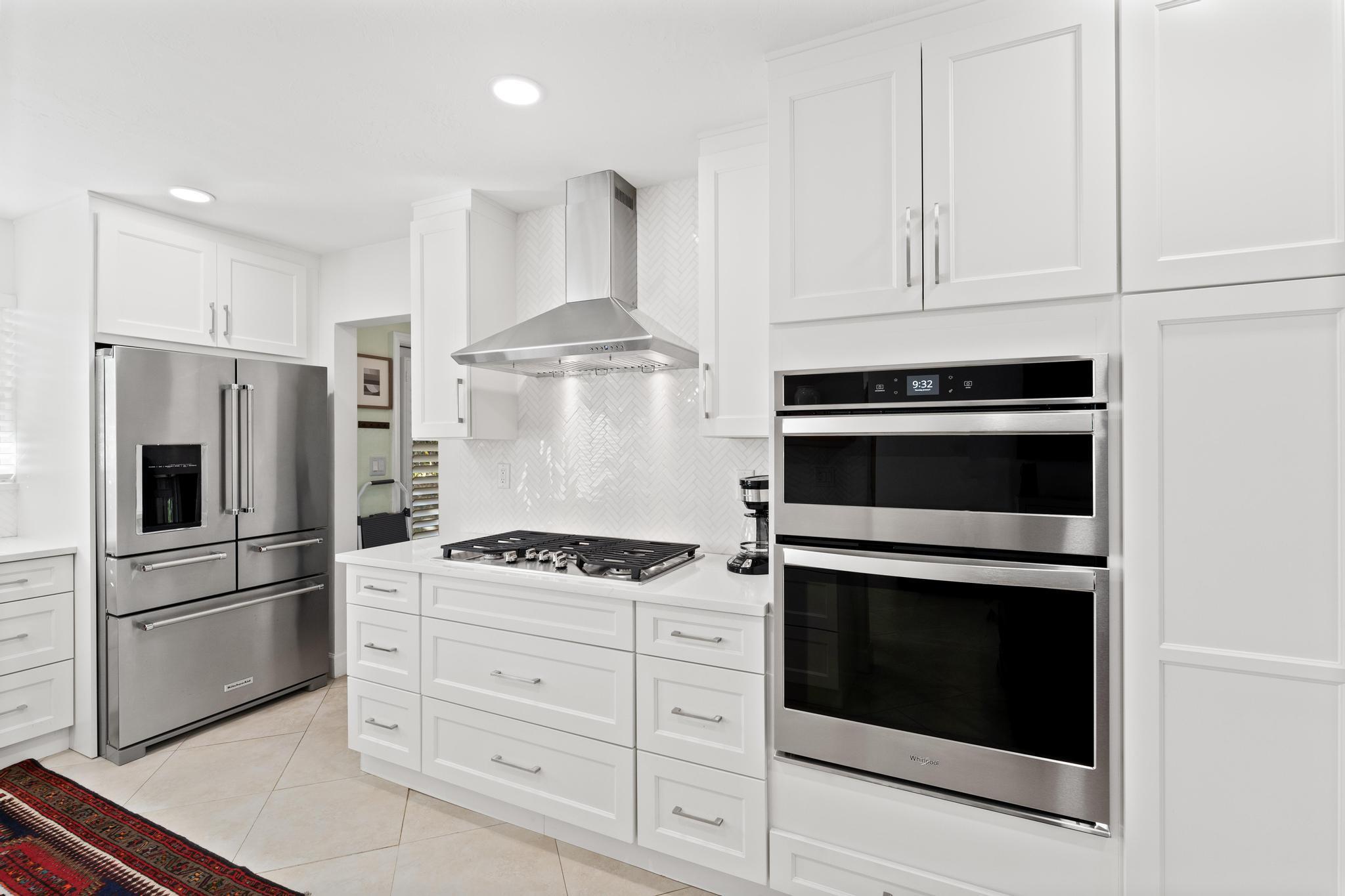 NORTH PALM BEACH VILLAGE - Residential Lease