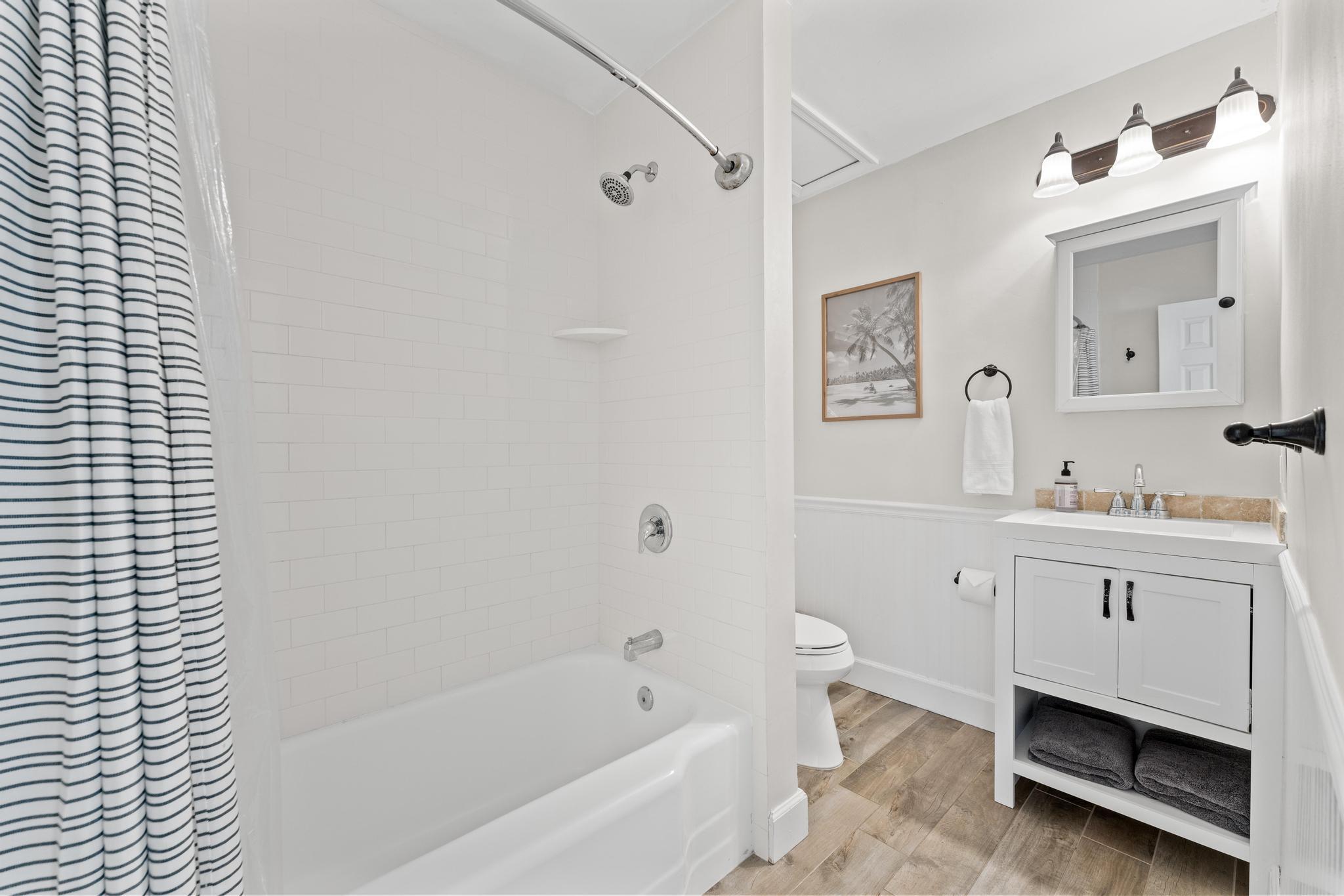 NORTH PALM BEACH VILLAGE - Residential Lease