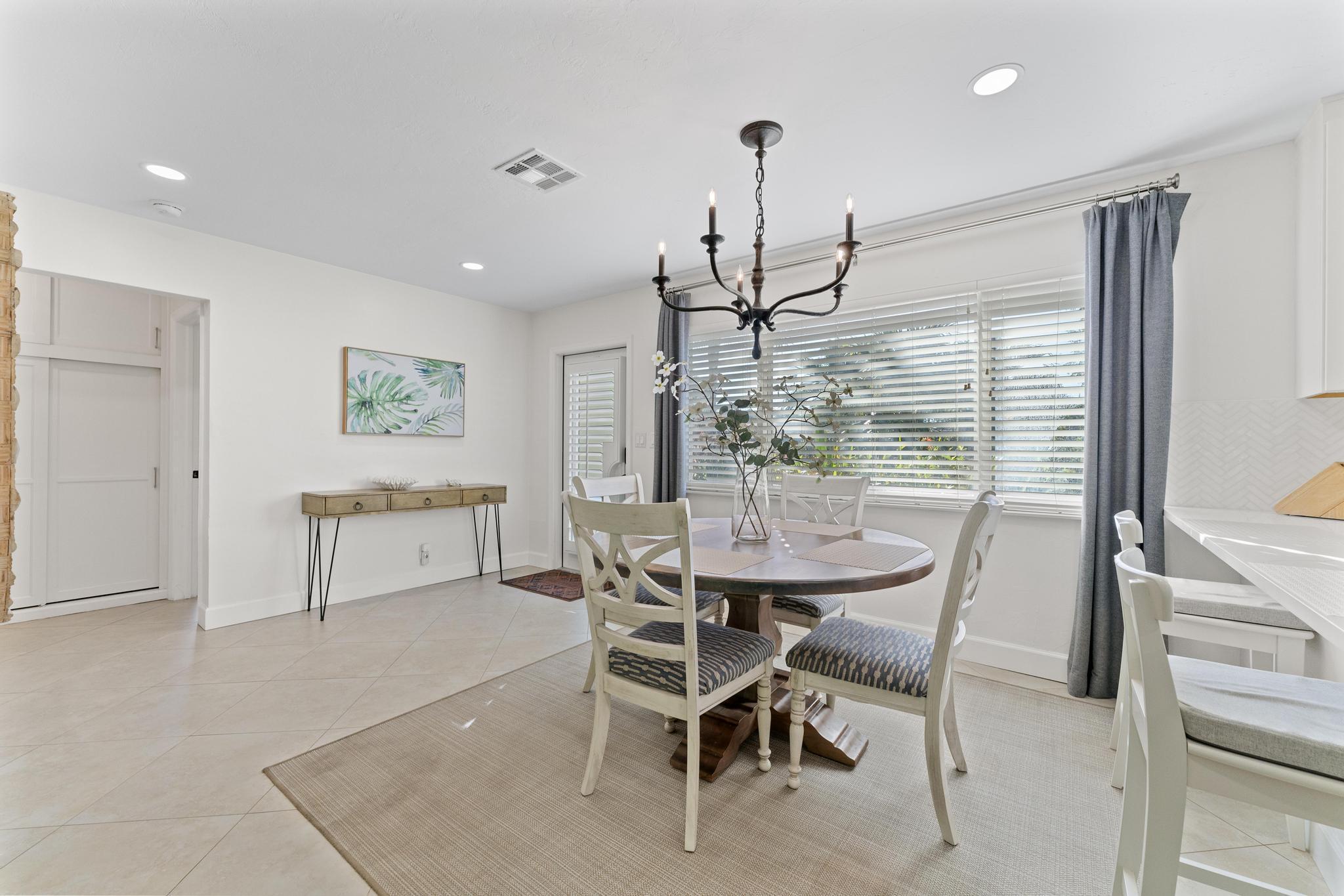 NORTH PALM BEACH VILLAGE - Residential Lease