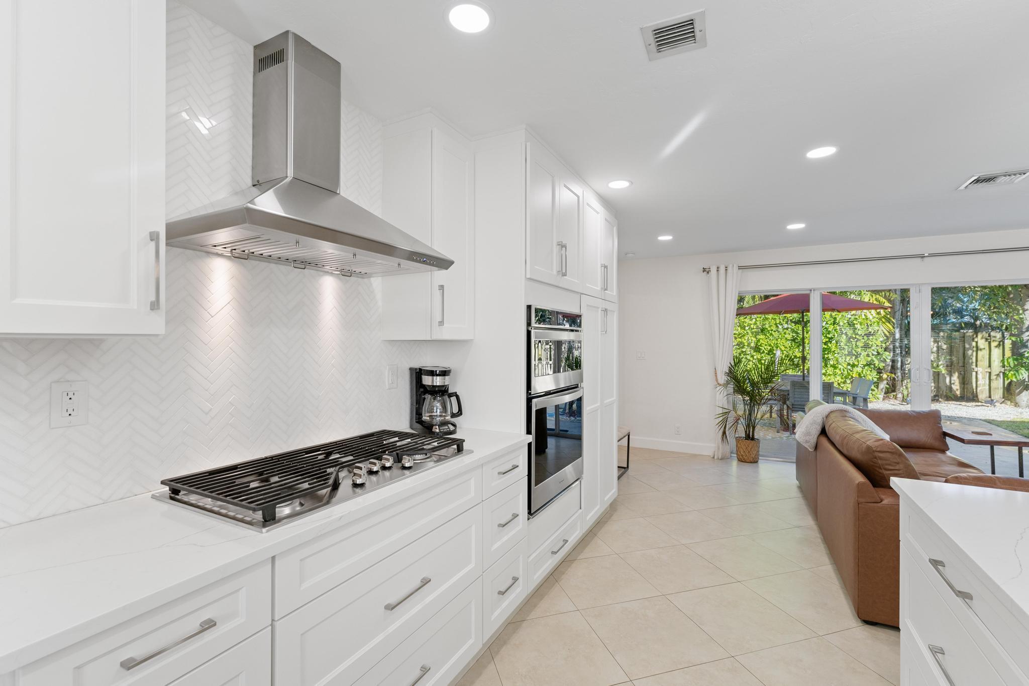 NORTH PALM BEACH VILLAGE - Residential Lease