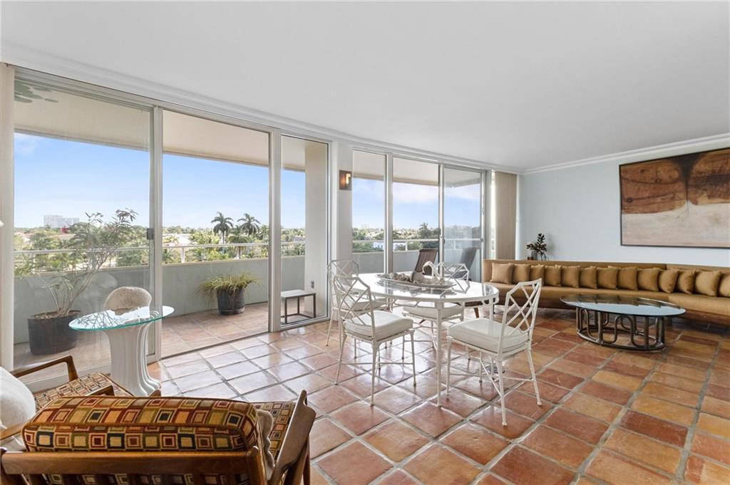 RIVIERA TOWERS - Residential