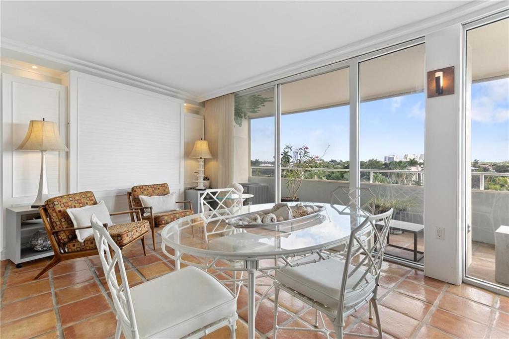 RIVIERA TOWERS - Residential