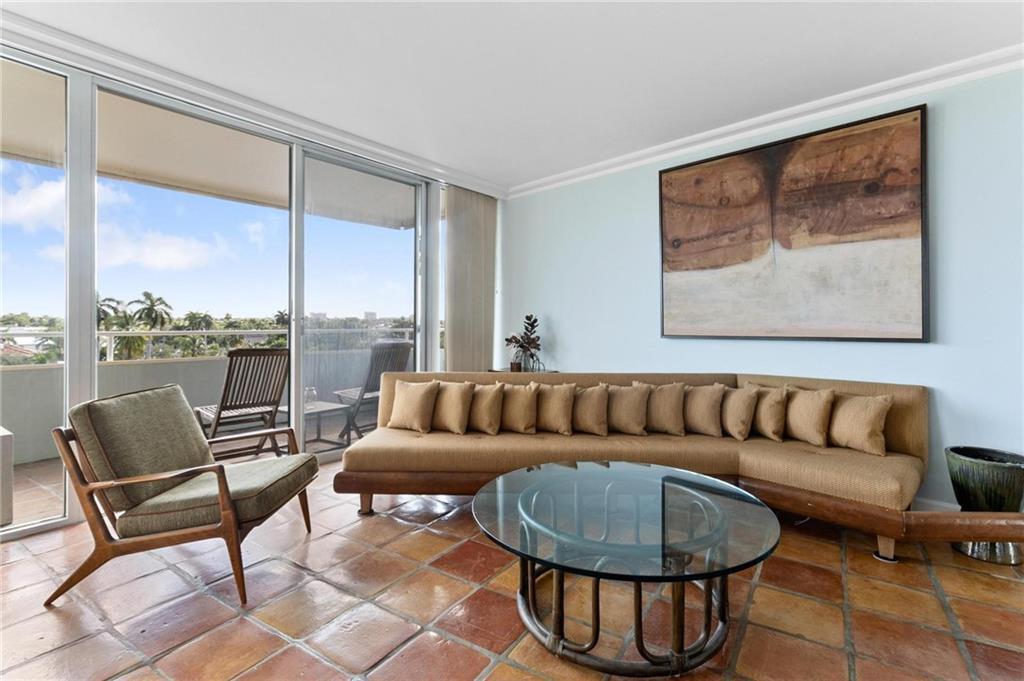RIVIERA TOWERS - Residential