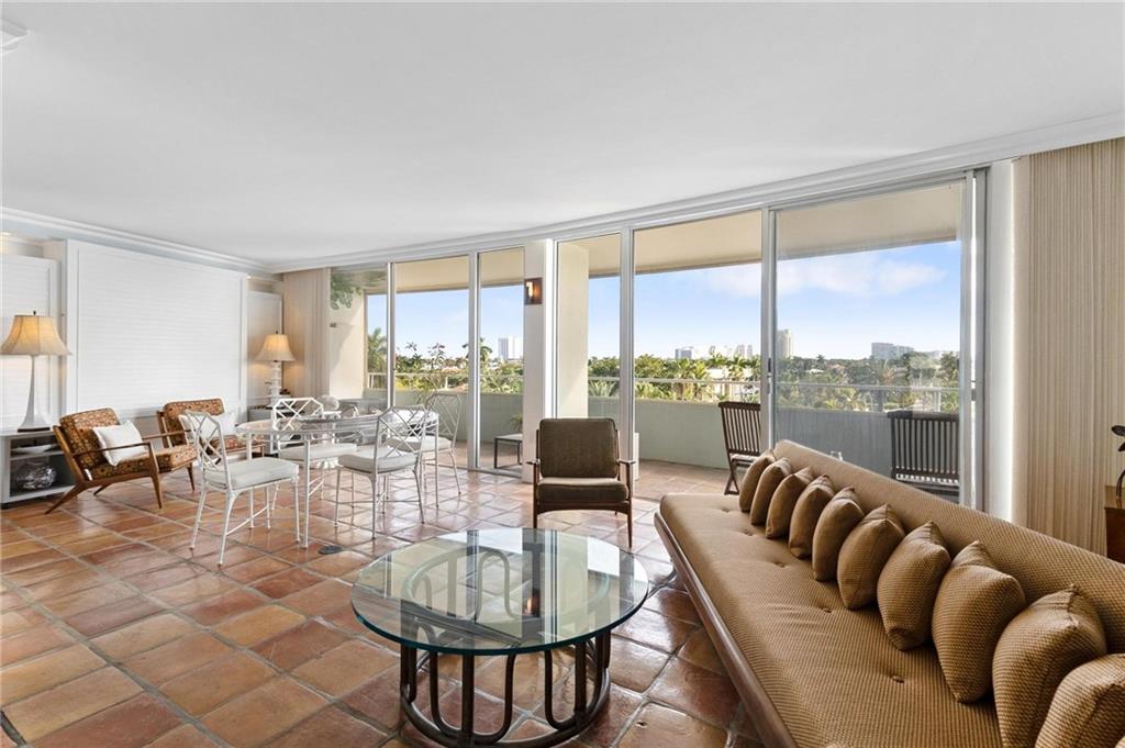 RIVIERA TOWERS - Residential