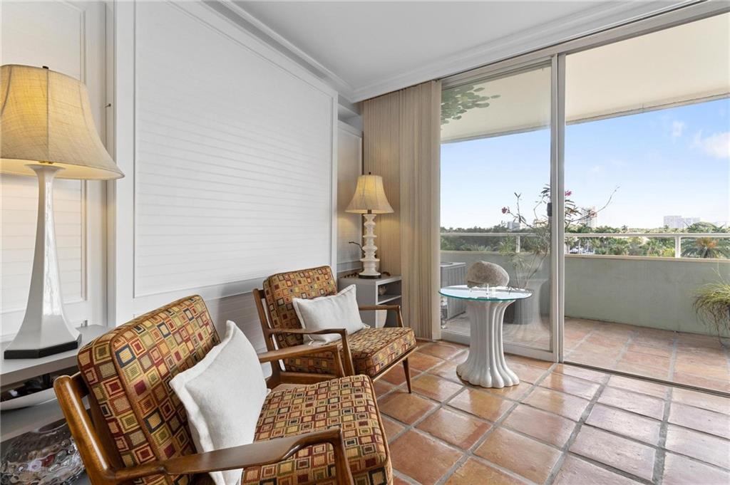 RIVIERA TOWERS - Residential