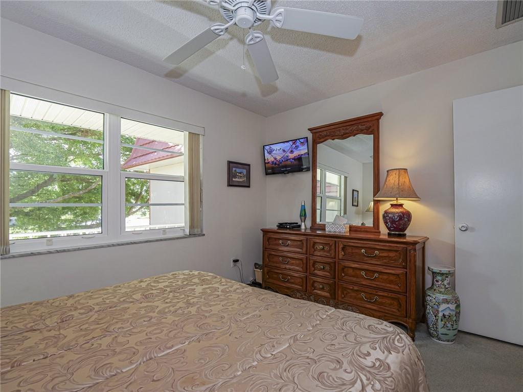 VISTA ROYALE PHASE IV BLD - Residential Lease