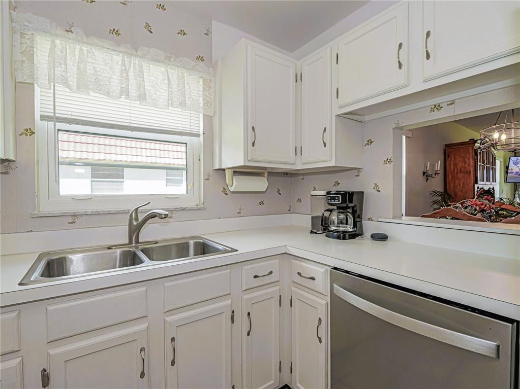 VISTA ROYALE PHASE IV BLD - Residential Lease