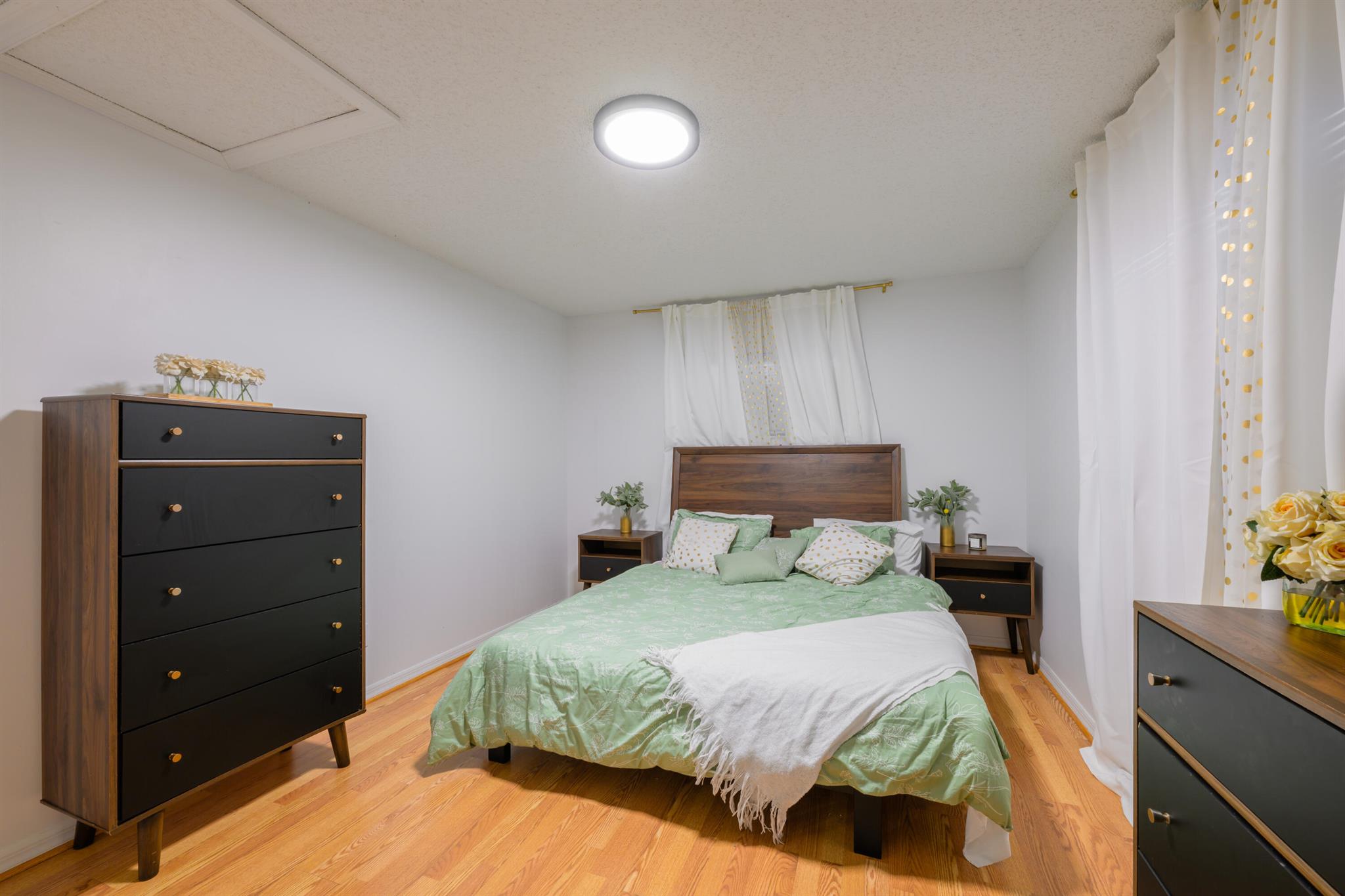 LAURELWOOD SUB UNIT 4 - Residential