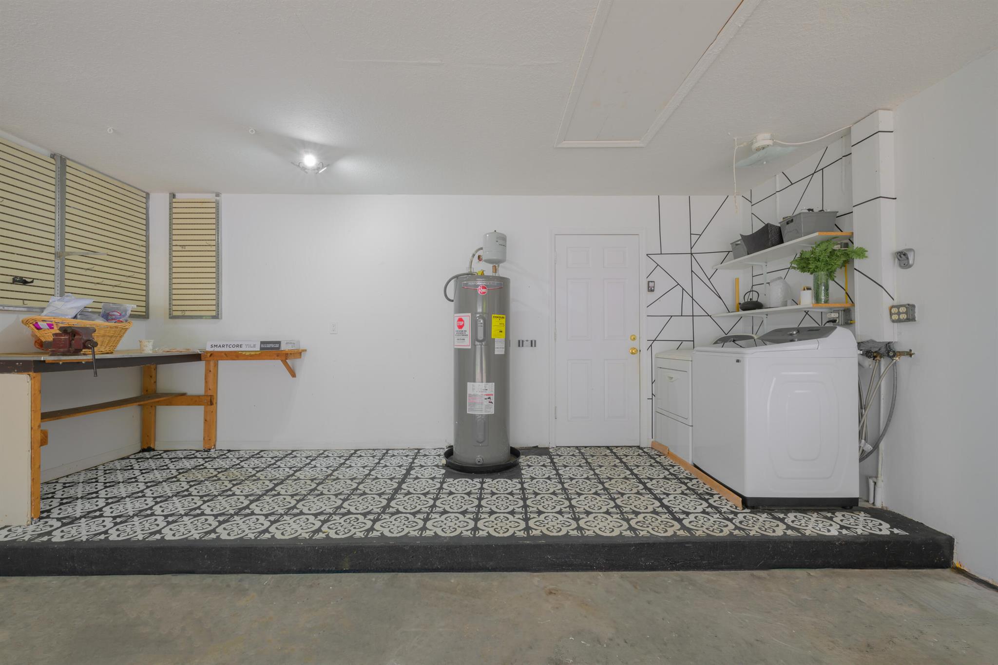 LAURELWOOD SUB UNIT 4 - Residential