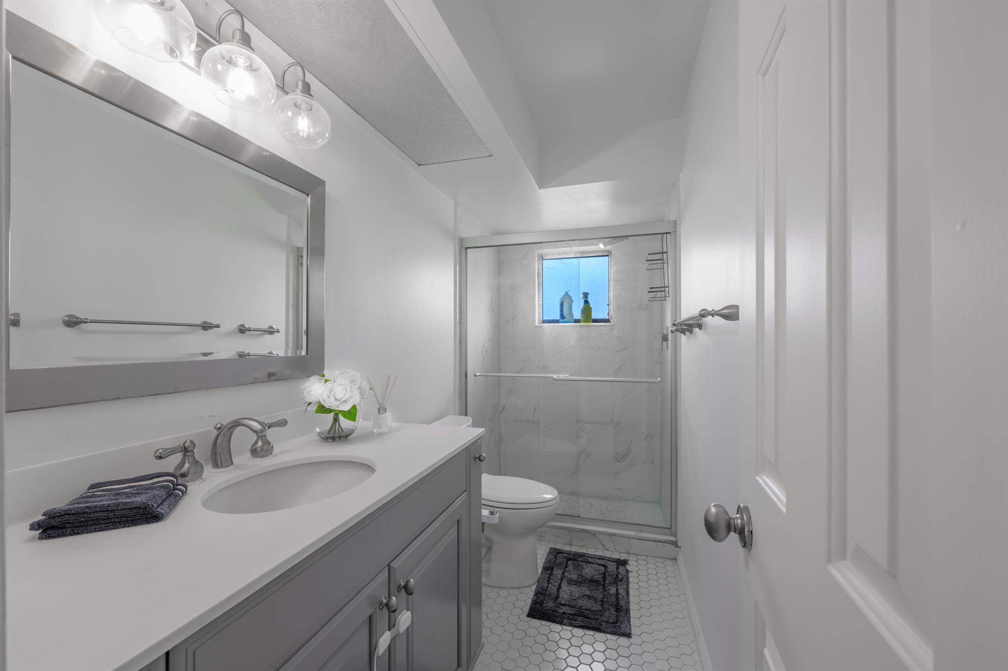 LAURELWOOD SUB UNIT 4 - Residential