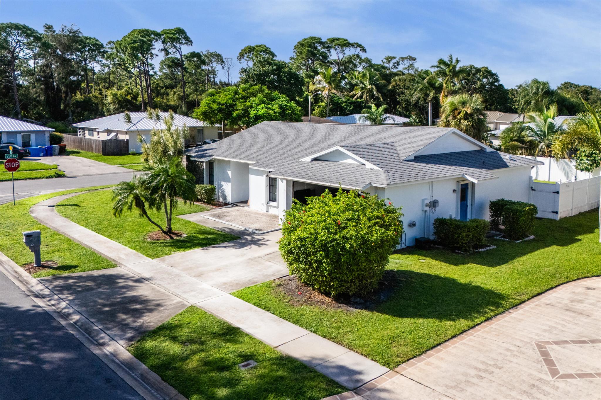 LAURELWOOD SUB UNIT 4 - Residential