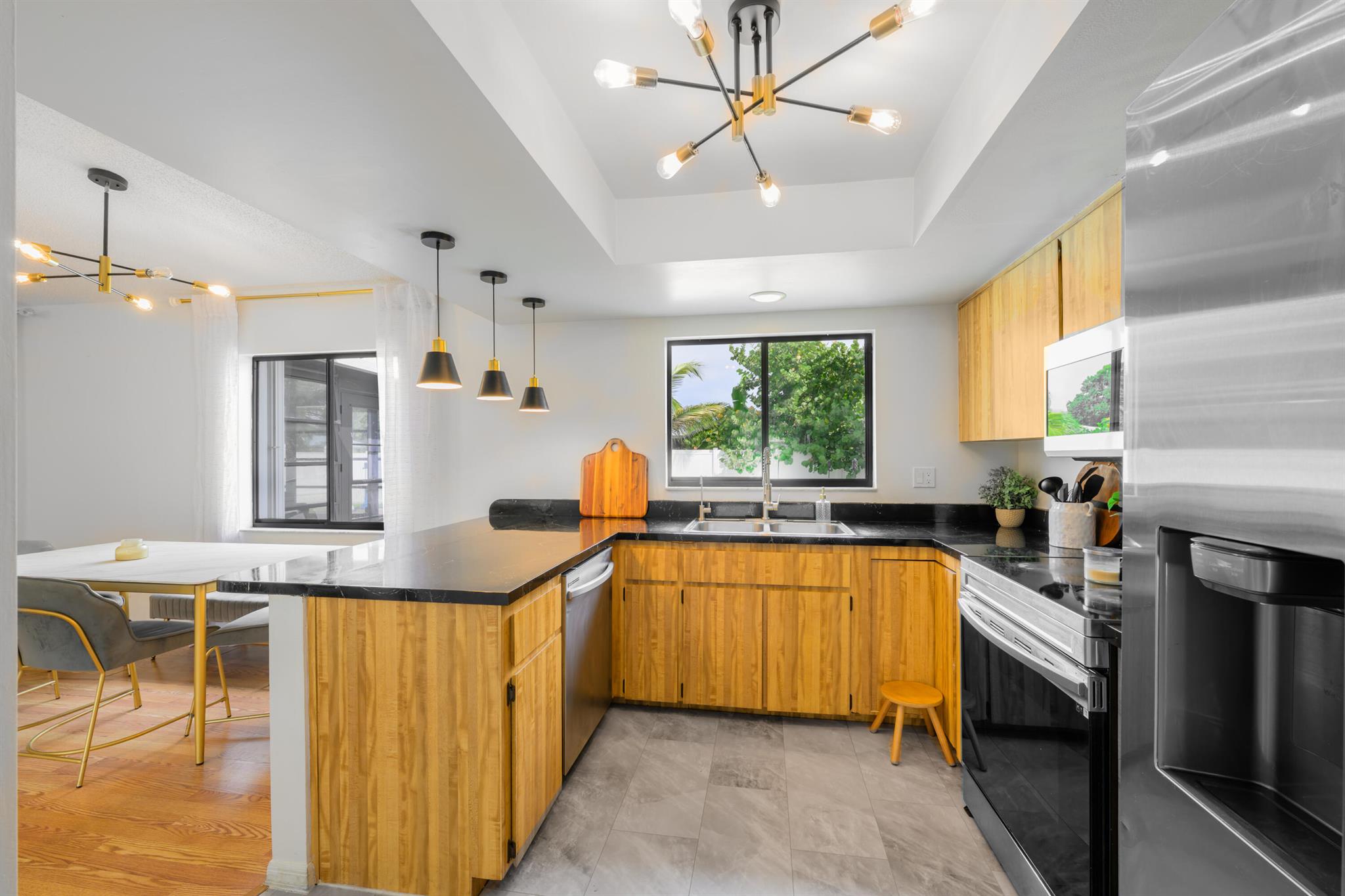 LAURELWOOD SUB UNIT 4 - Residential