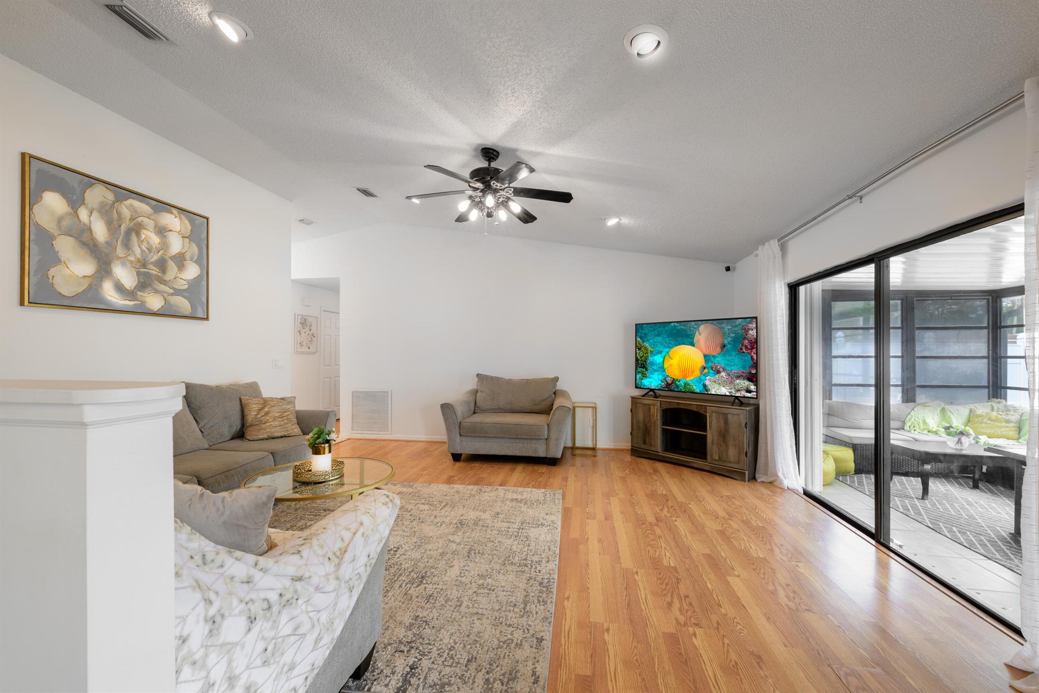 LAURELWOOD SUB UNIT 4 - Residential