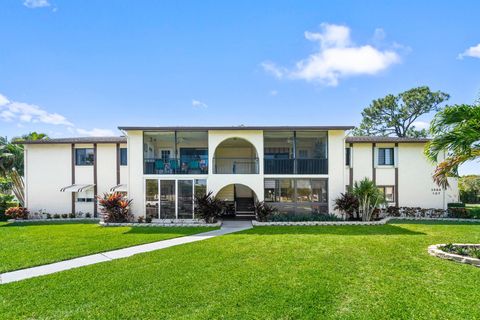 3589 La Aires Court A2 Greenacres FL 33463