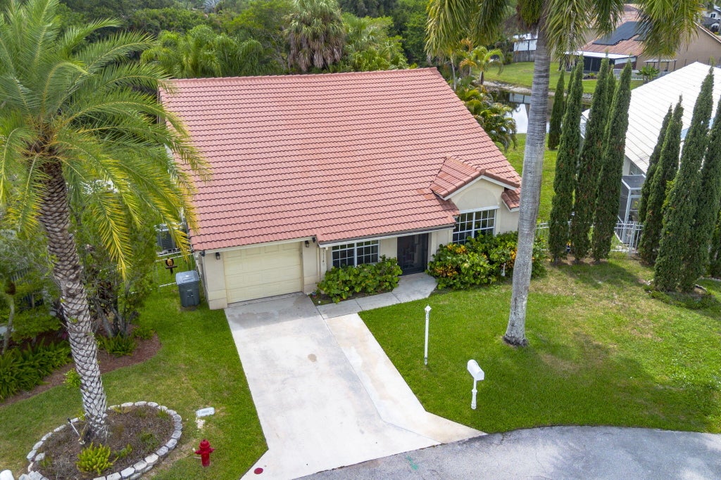 Photo of 11140 LAKEAIRE Circle, Boca Raton, FL 33498 (MLS # B26069015)
