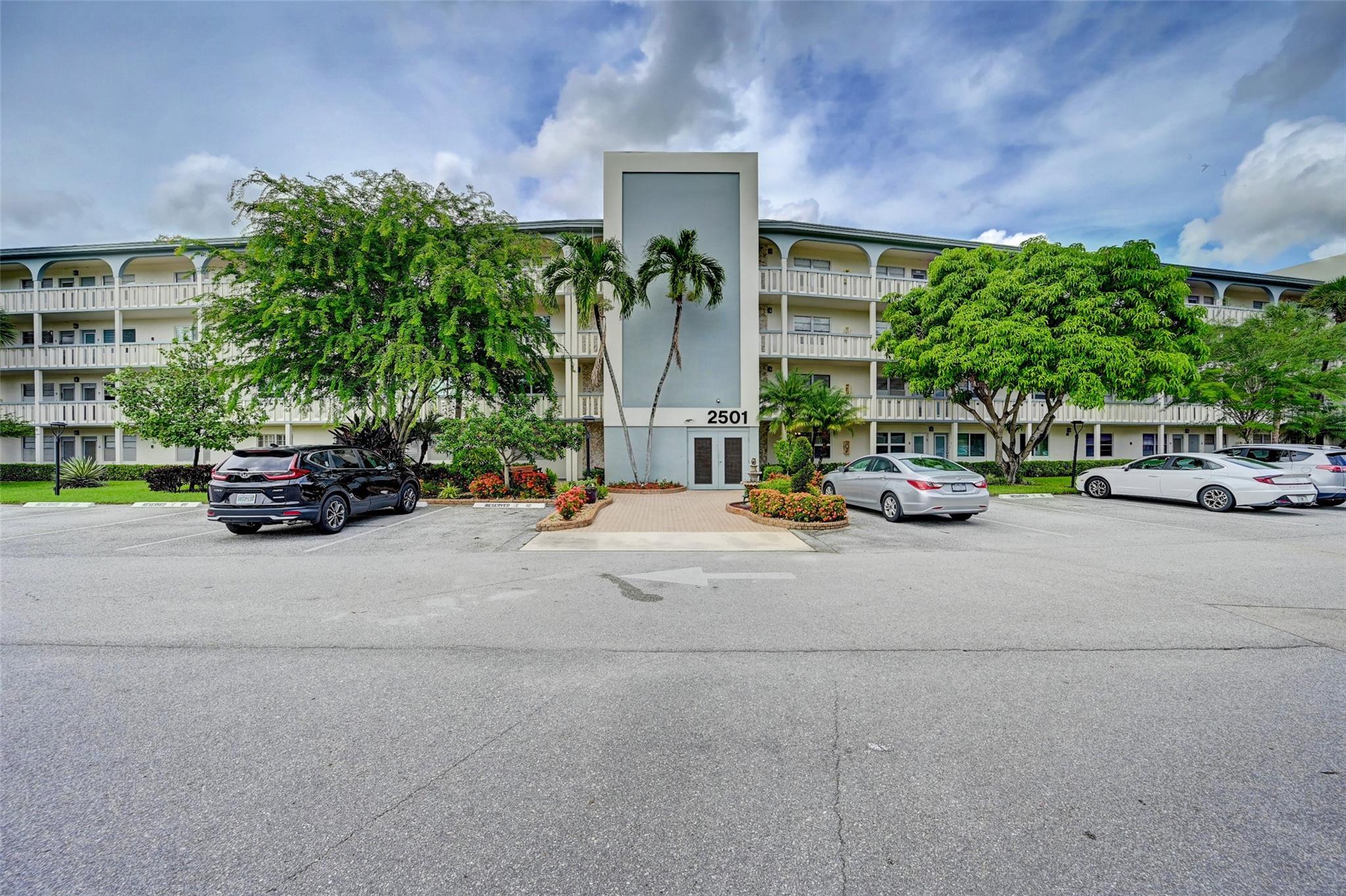 Antigua @ Wynmoor Village - Residential