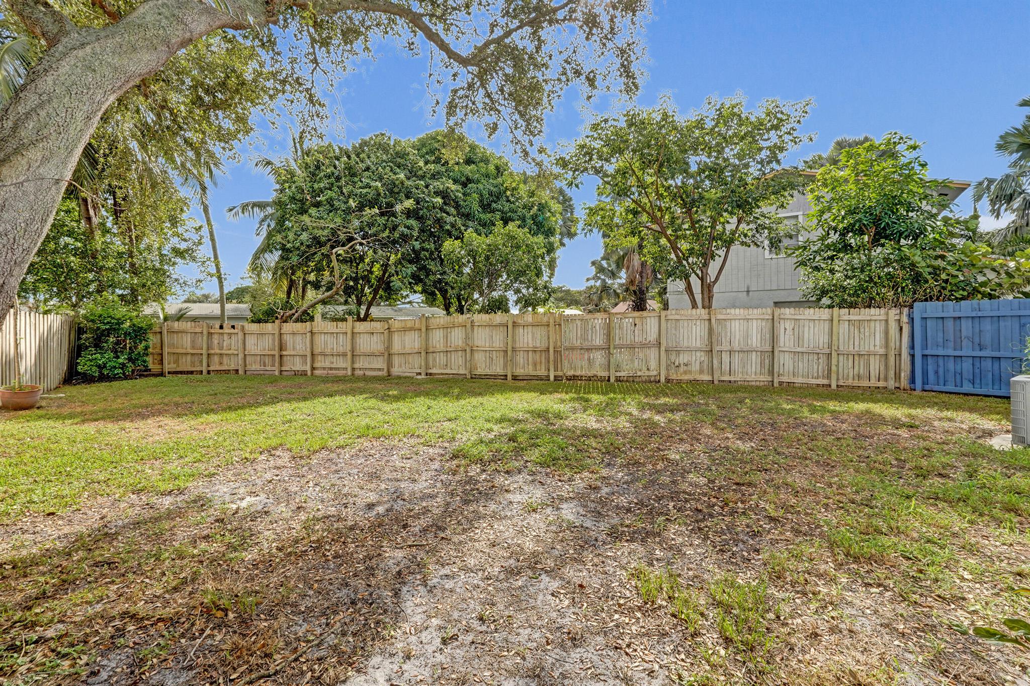 PARKWAY VILLAGE - Residential