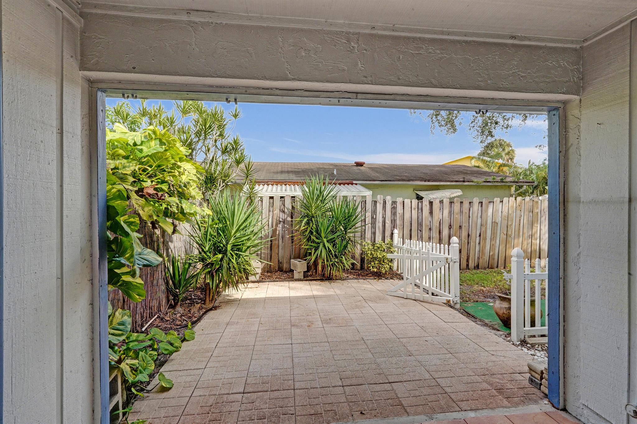 PARKWAY VILLAGE - Residential