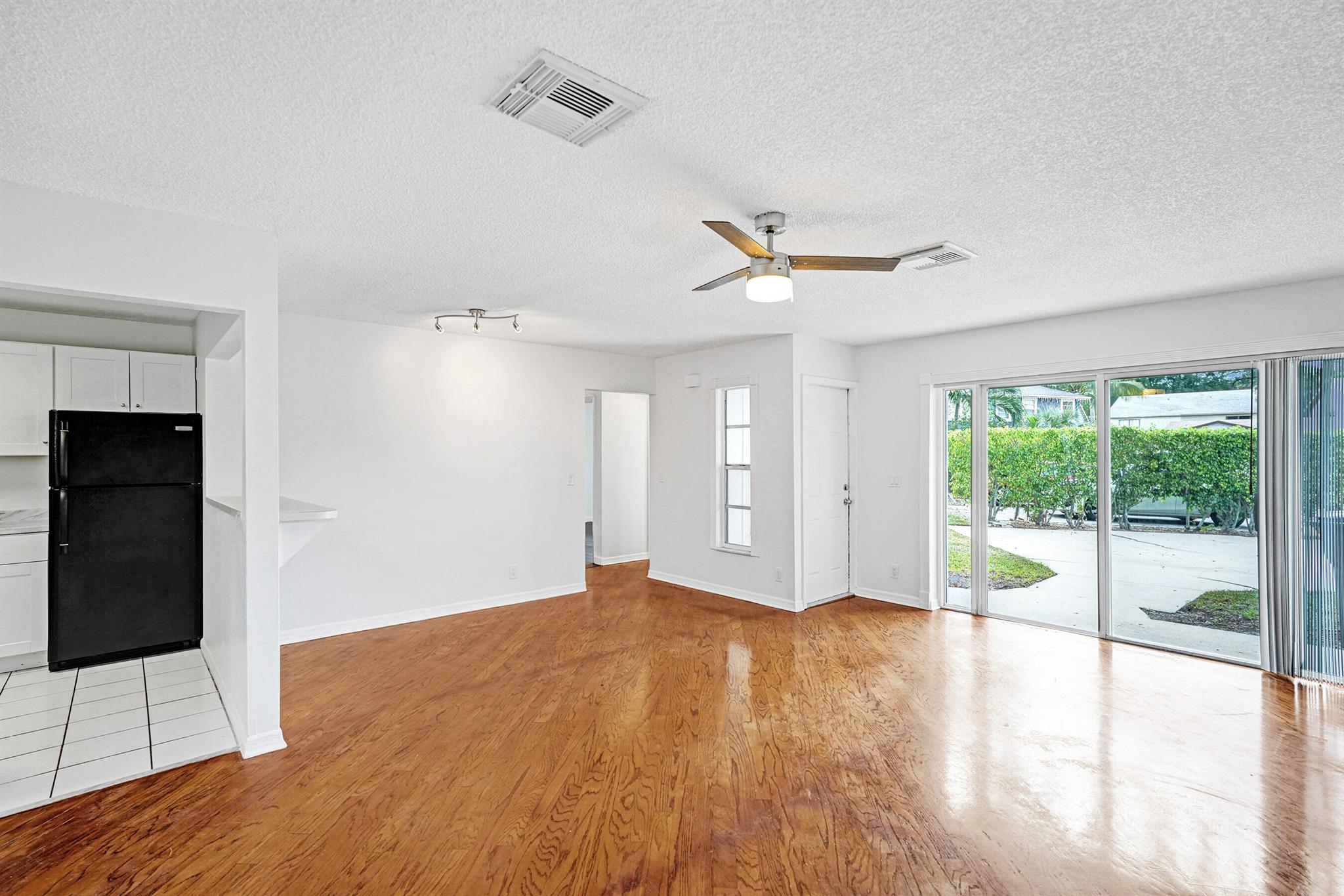 PARKWAY VILLAGE - Residential