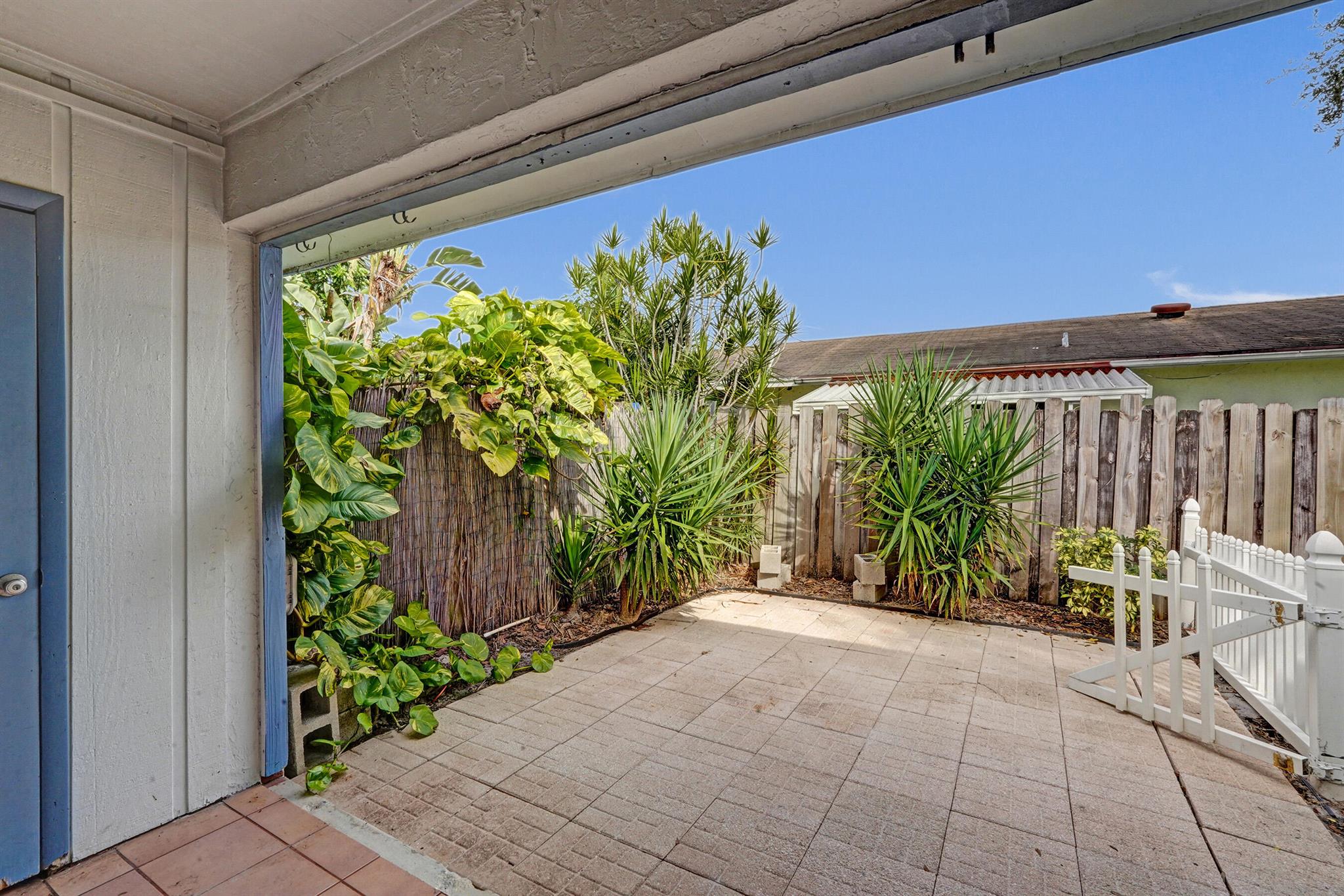 PARKWAY VILLAGE - Residential