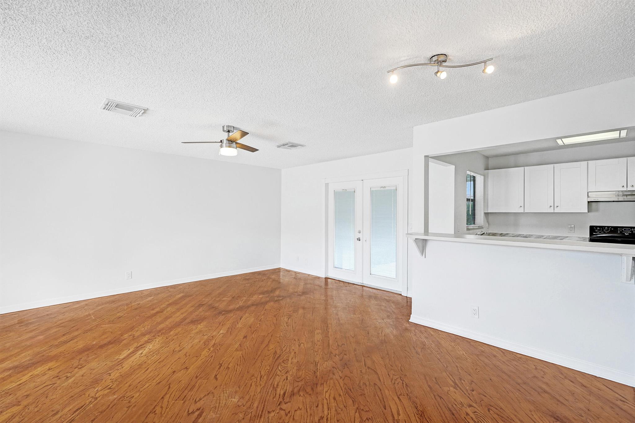 PARKWAY VILLAGE - Residential