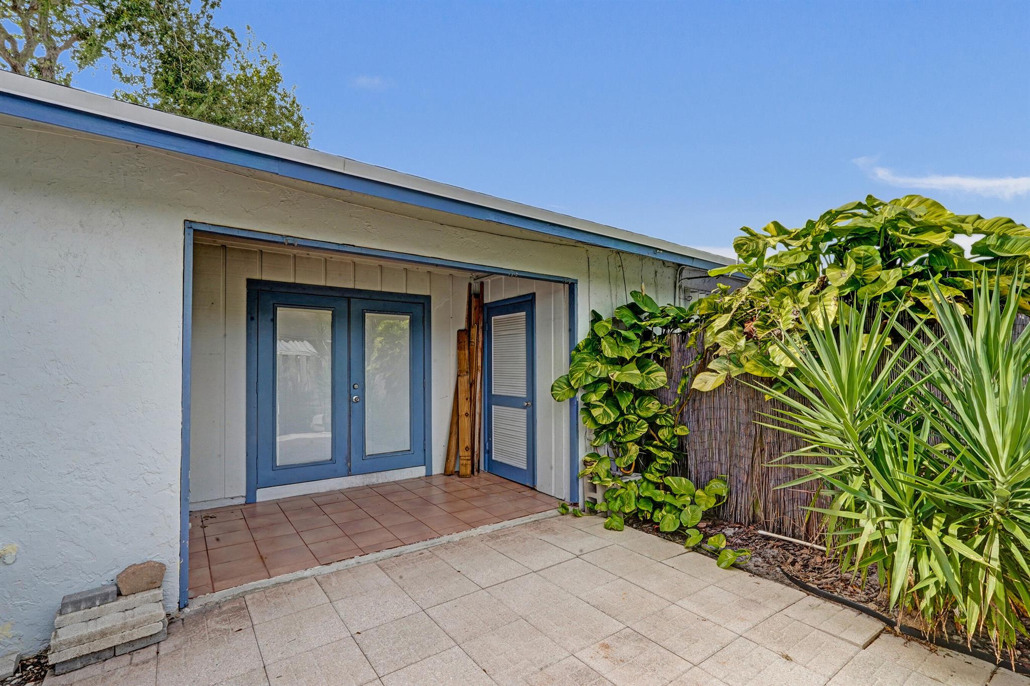 PARKWAY VILLAGE - Residential