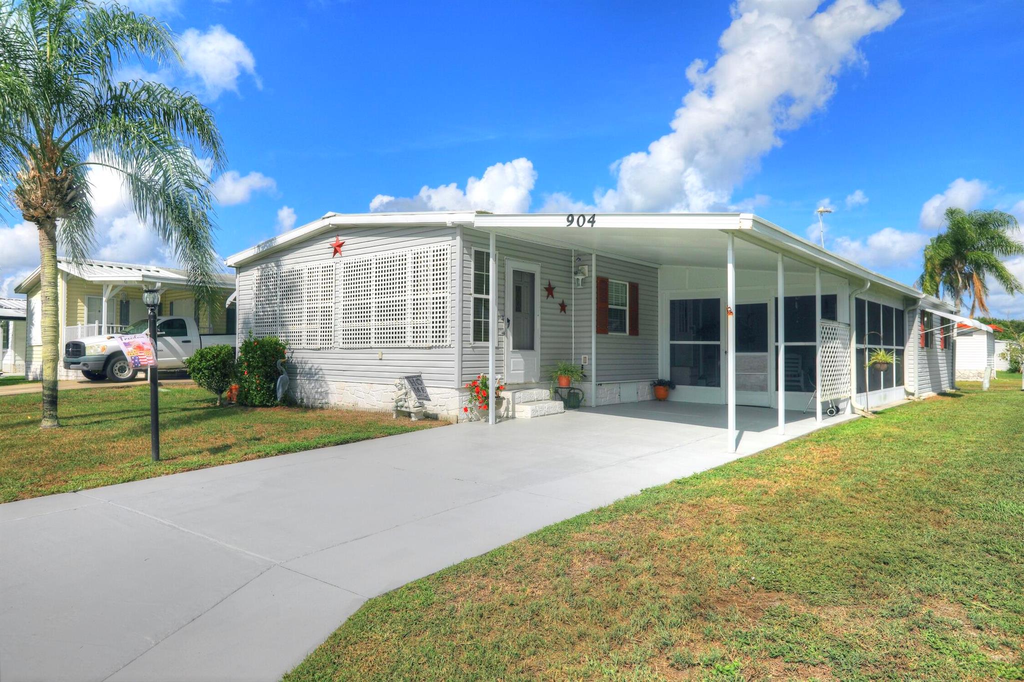 904 Thrush Circle