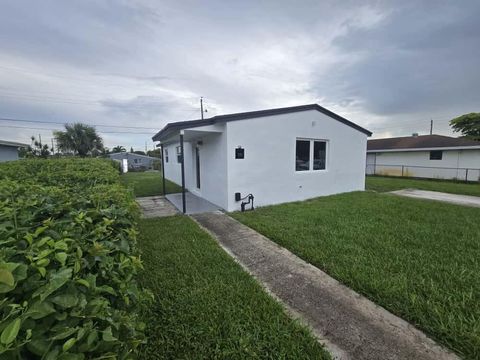 1151 W 4th Street Riviera Beach FL 33404