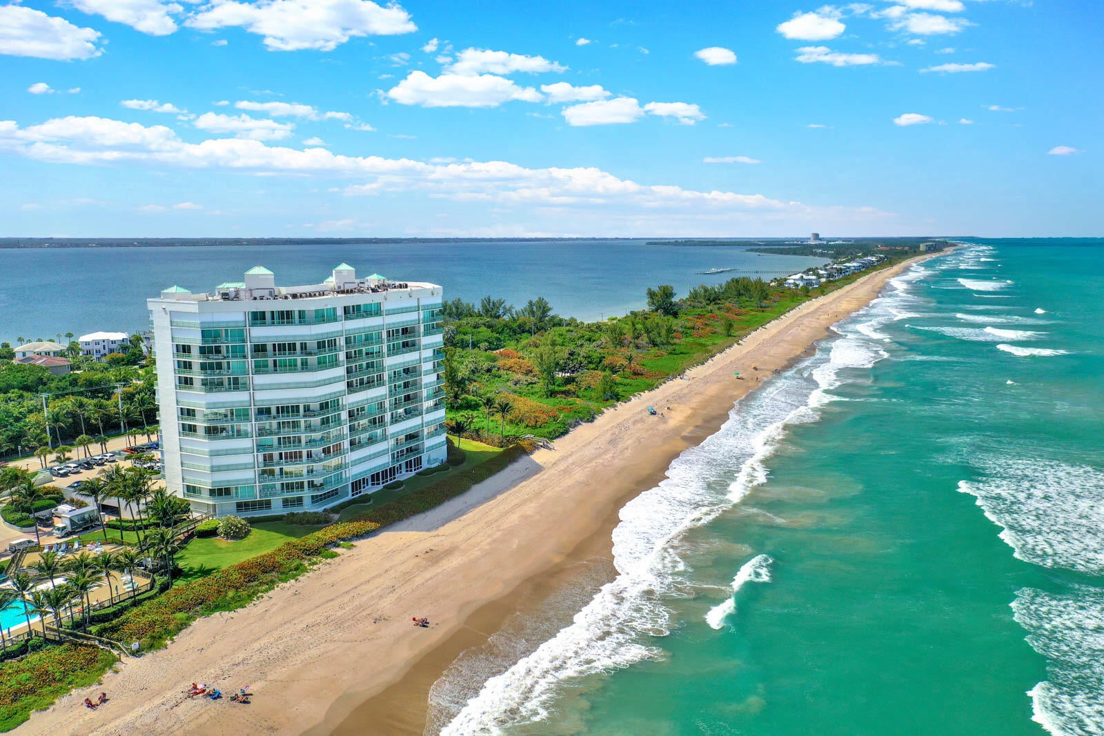 8600 S OCEAN Drive 1105