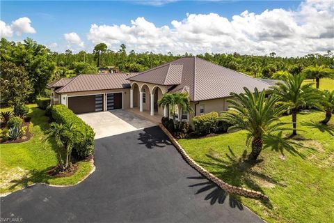 3223 4th Avenue NE Naples FL 34120