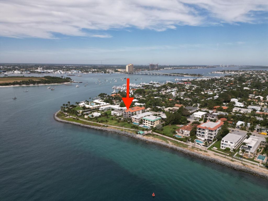 Photo of 314 Inlet Way #102, Palm Beach Shores, FL 33404 (MLS # R10939317)