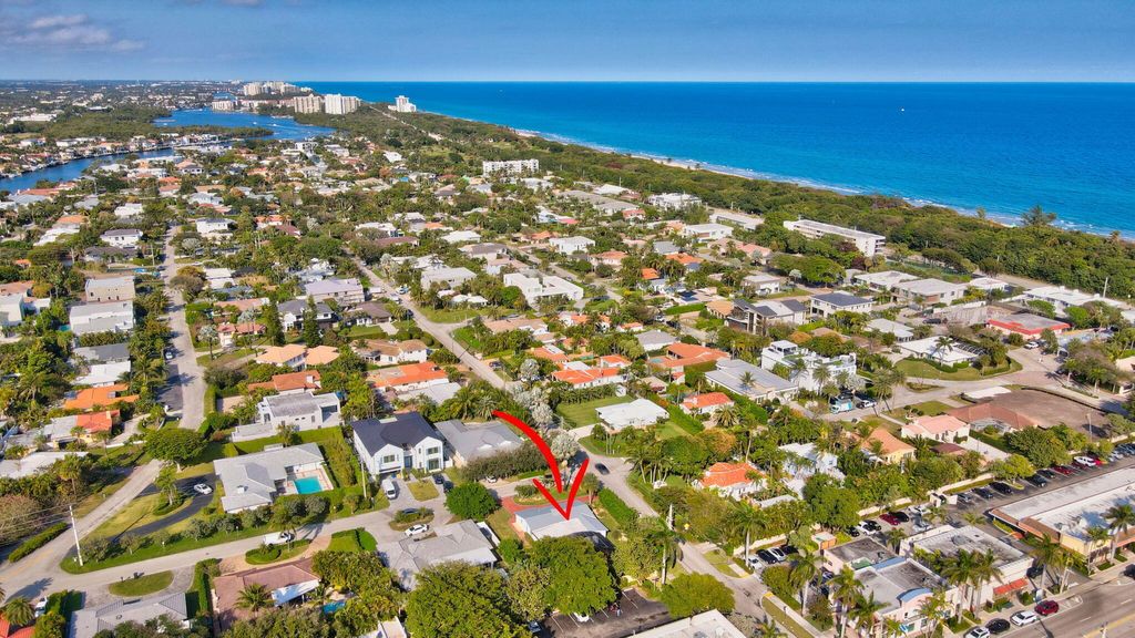 Photo of 798 E Boca Raton Road, Boca Raton, FL 33432 (MLS # B26006166)