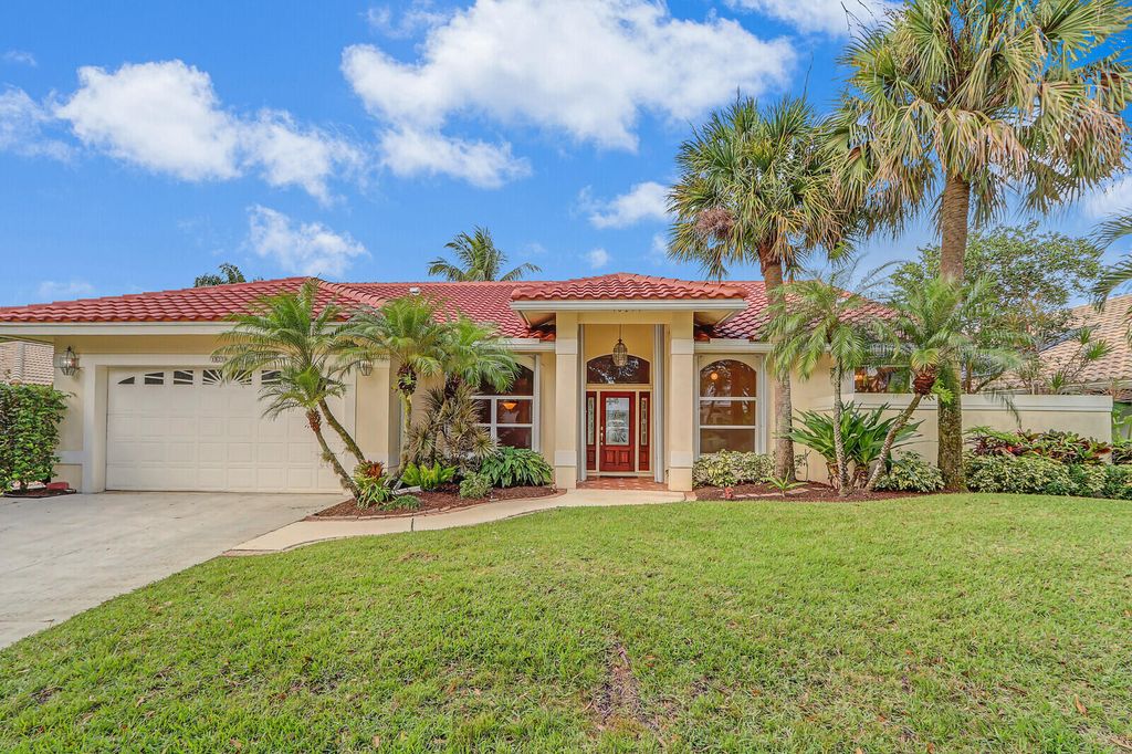 Photo of 18259 Lake Bend Drive, Jupiter, FL 33458 (MLS # R10939851)