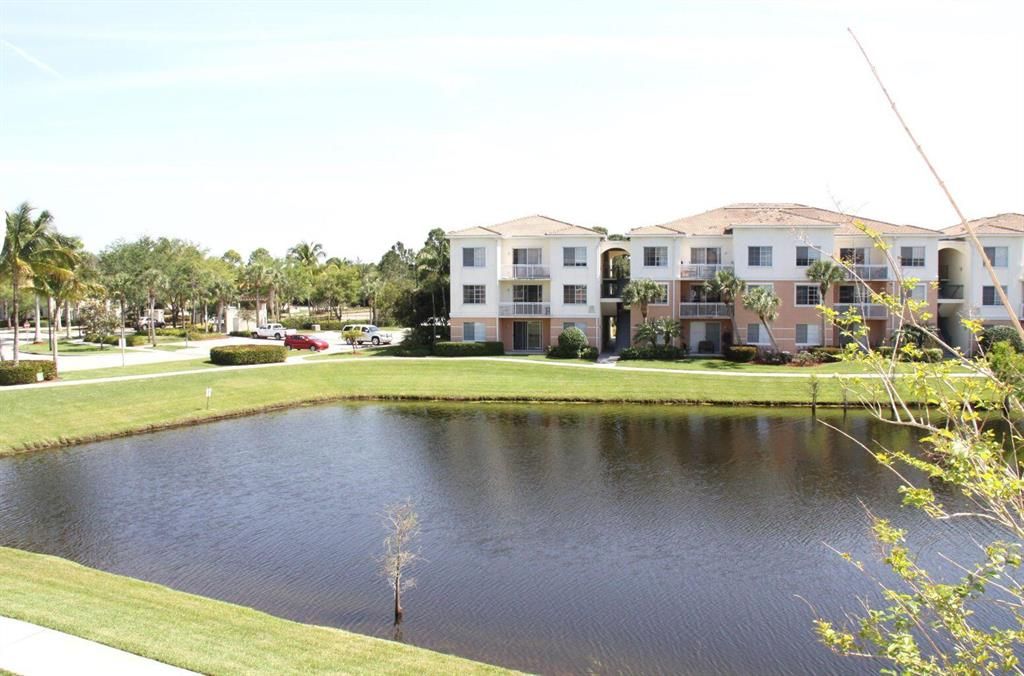 Photo of 6205 Myrtlewood Circle W #6205, Palm Beach Gardens, FL 33418 (MLS # R10719394)