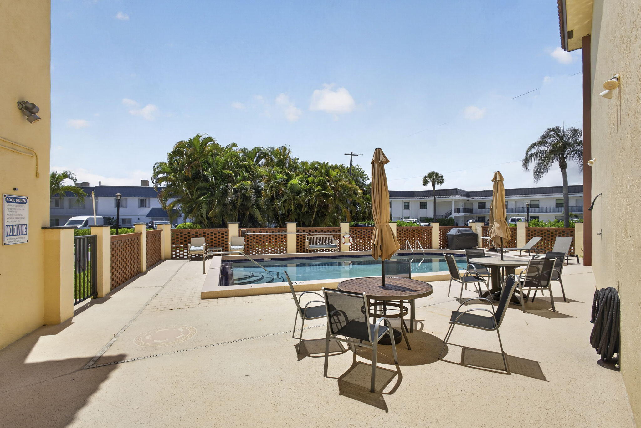SOUTHWIND CIRCLE CONDO - Residential