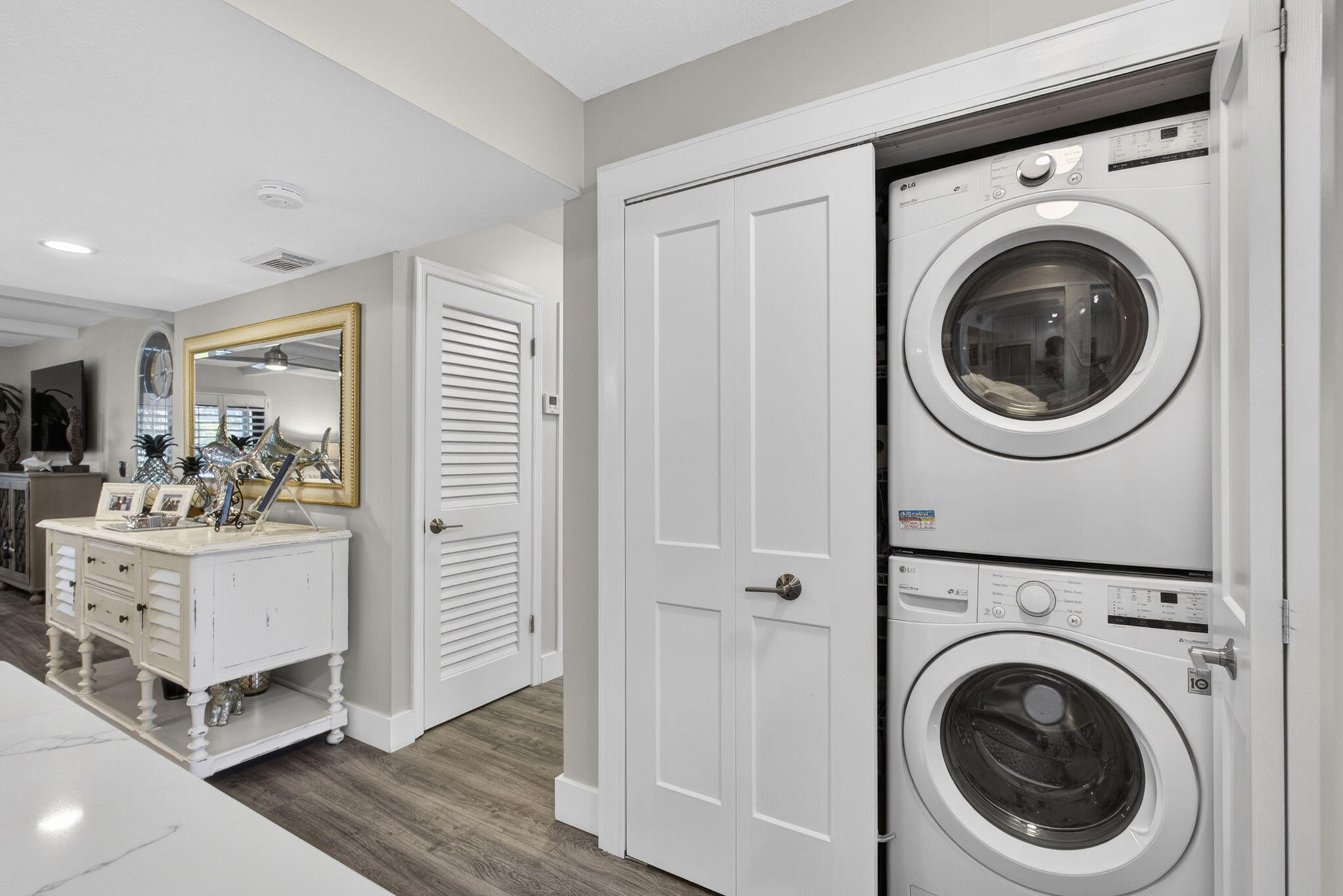 SOUTHWIND CIRCLE CONDO - Residential