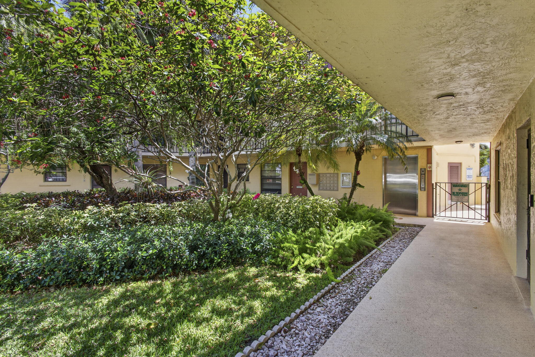 SOUTHWIND CIRCLE CONDO - Residential