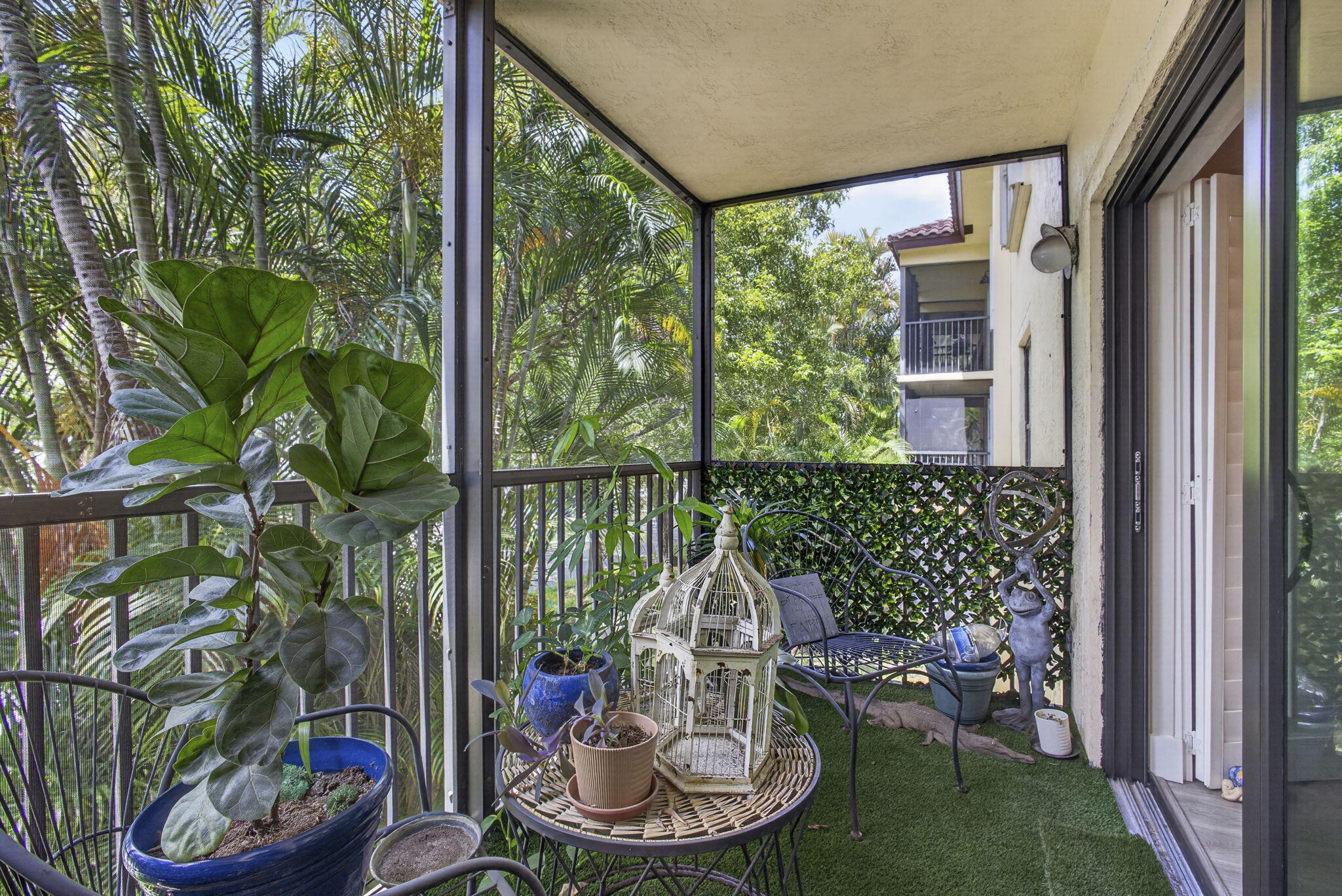 SOUTHWIND CIRCLE CONDO - Residential