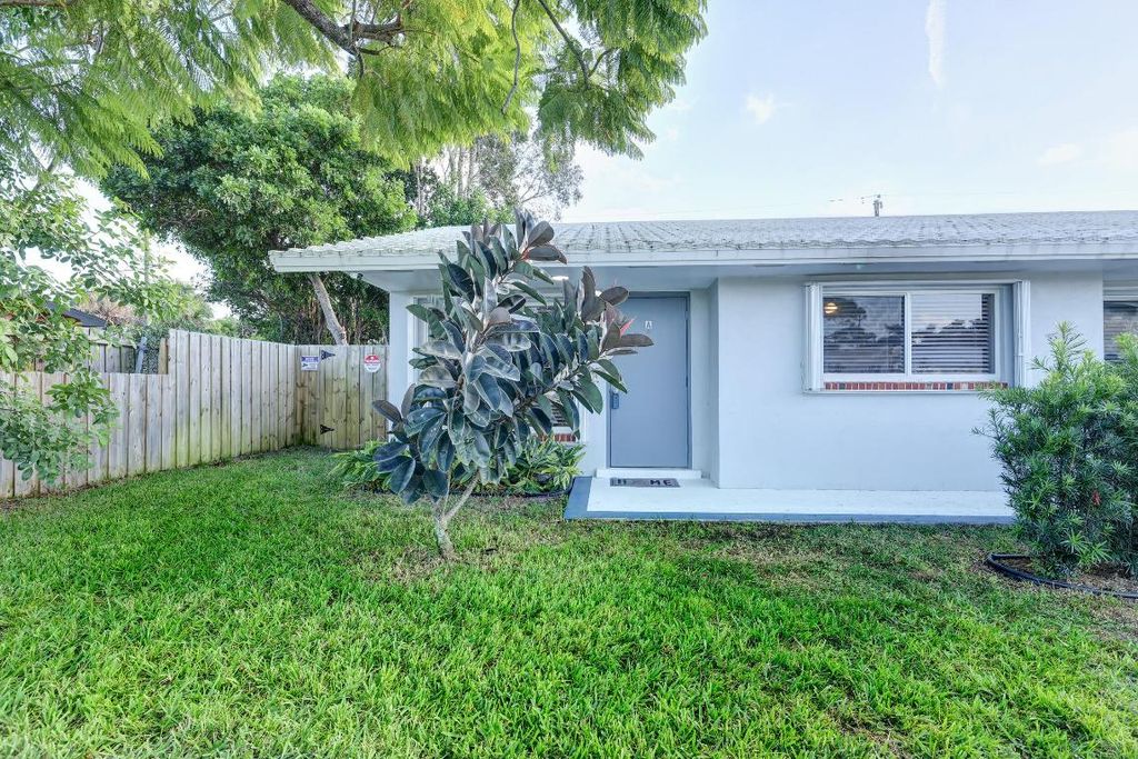 Photo of 947 Fra-Mar Place #A, Fort Pierce, FL 34982 (MLS # R10939721)