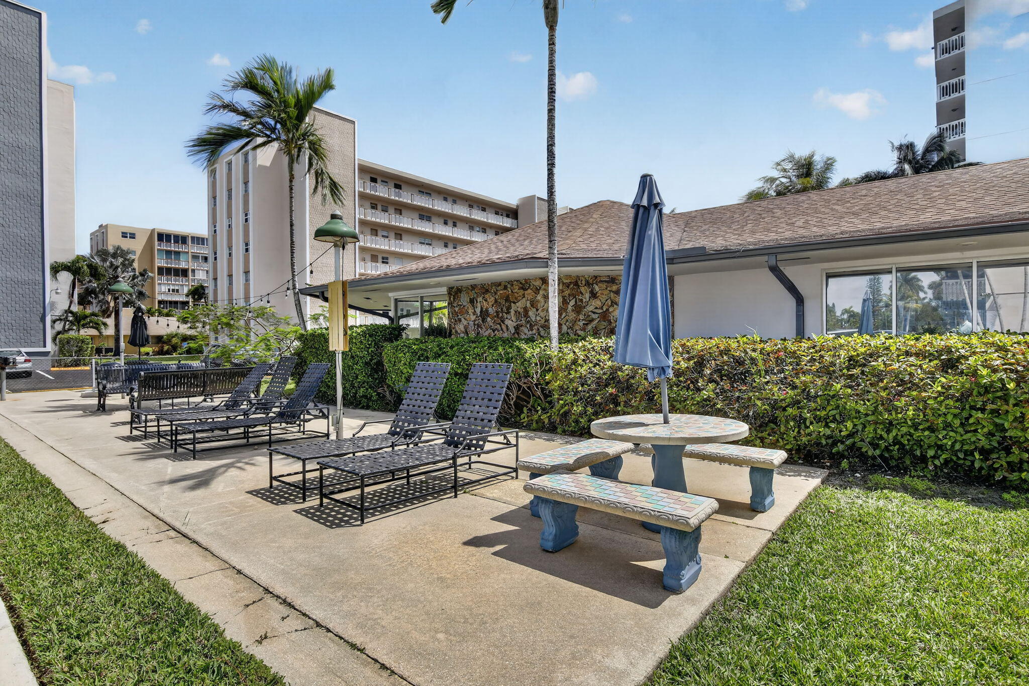 MEADOWBROOK CONDO APTS BLDG 10 - Residential