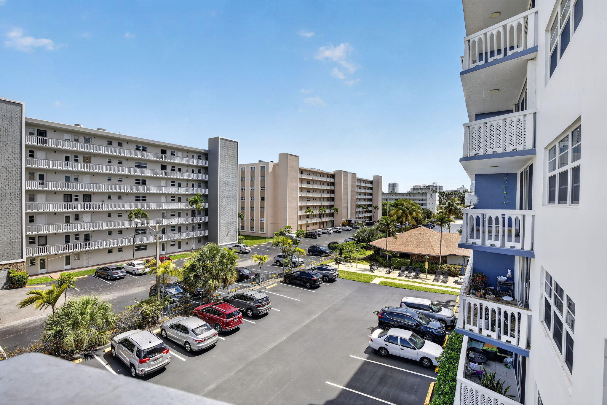 MEADOWBROOK CONDO APTS BLDG 10 - Residential