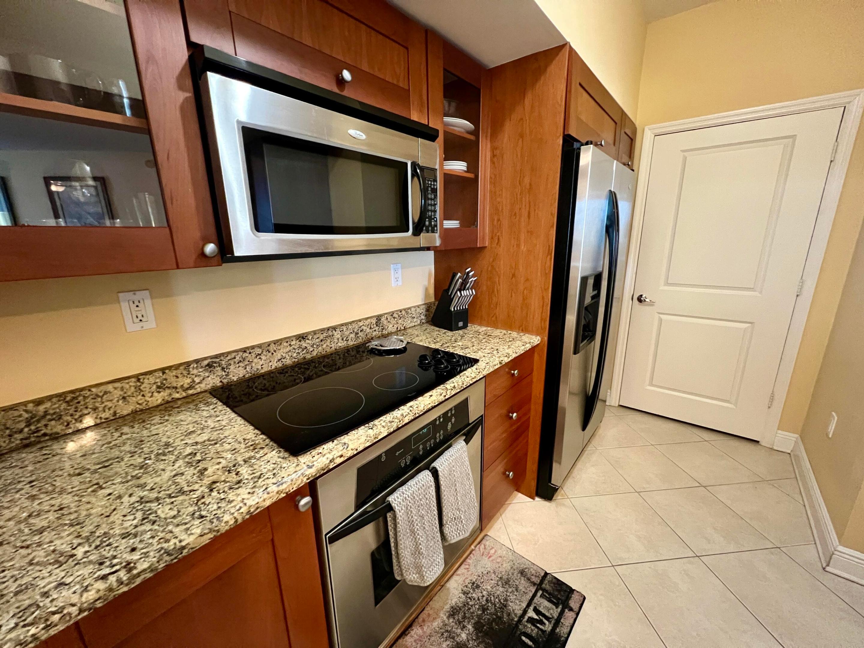 HARBORAGE YACHT CONDO - Residential Lease