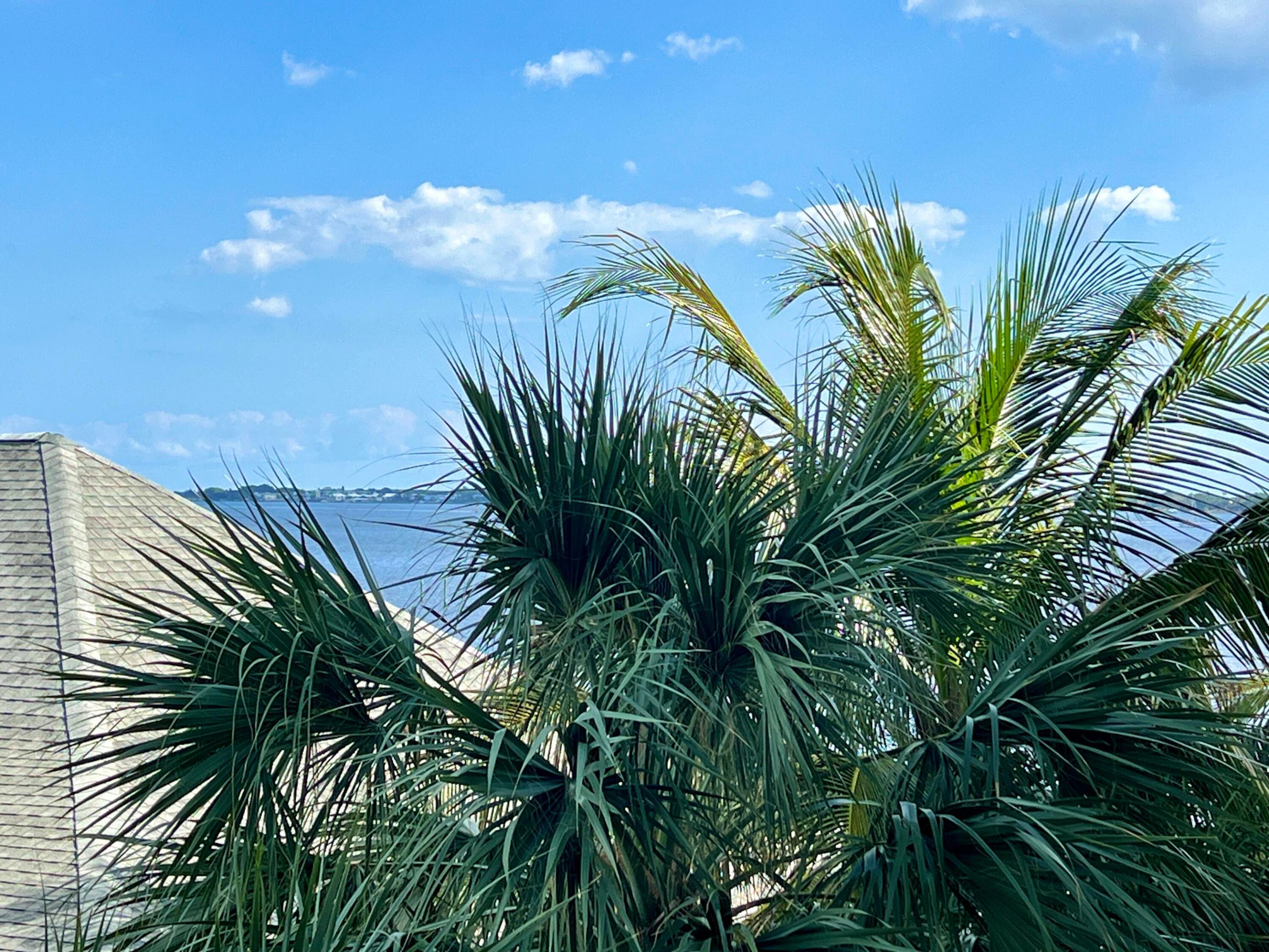 HARBORAGE YACHT CONDO - Residential Lease