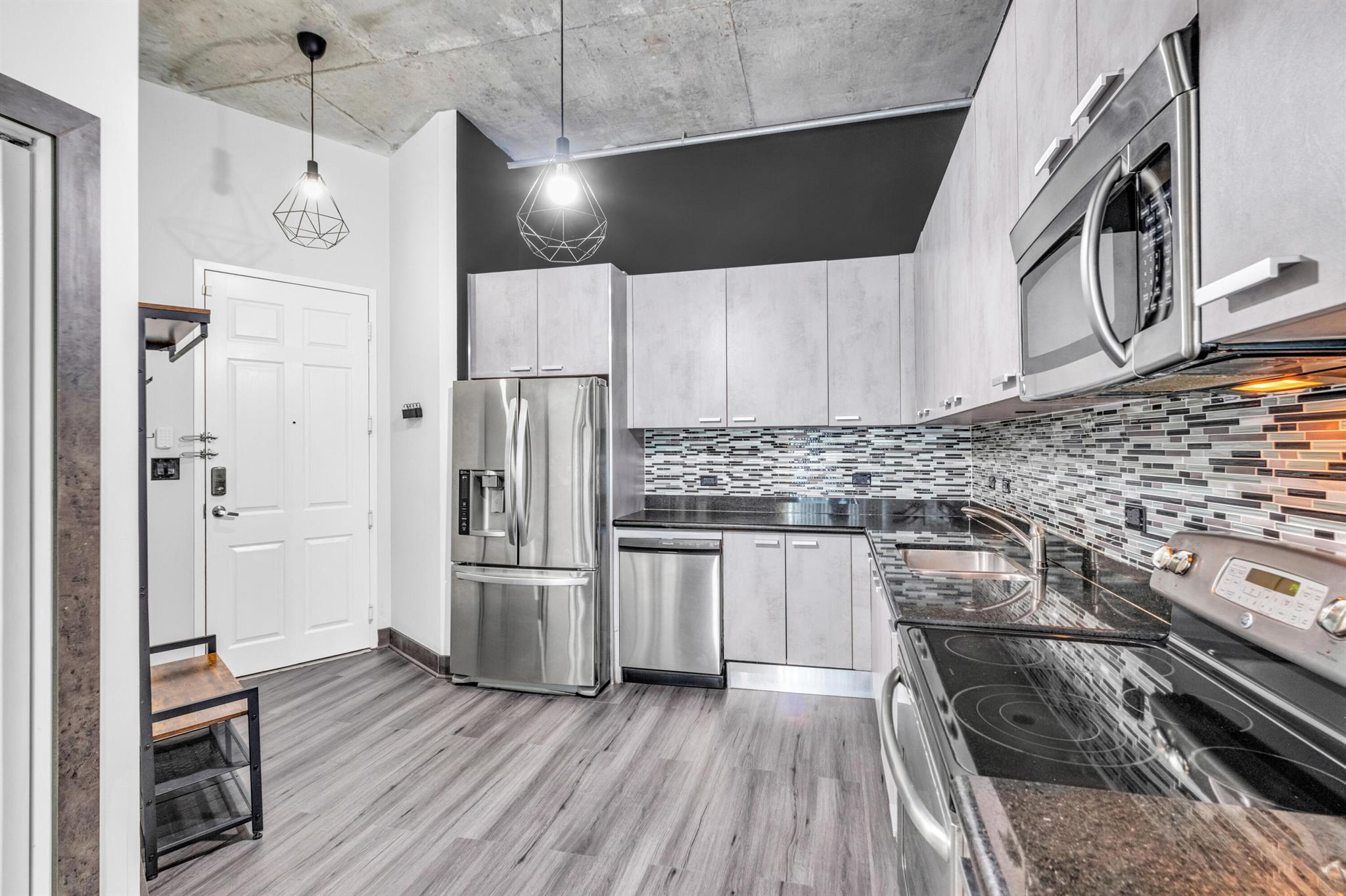 2100 Van Buren Street 203
