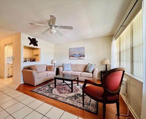79 Kingswood D West Palm Beach FL 33417