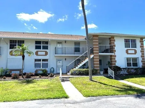1207 S Lakes End Drive Unit E-2, Fort Pierce, FL MLS: R11080271