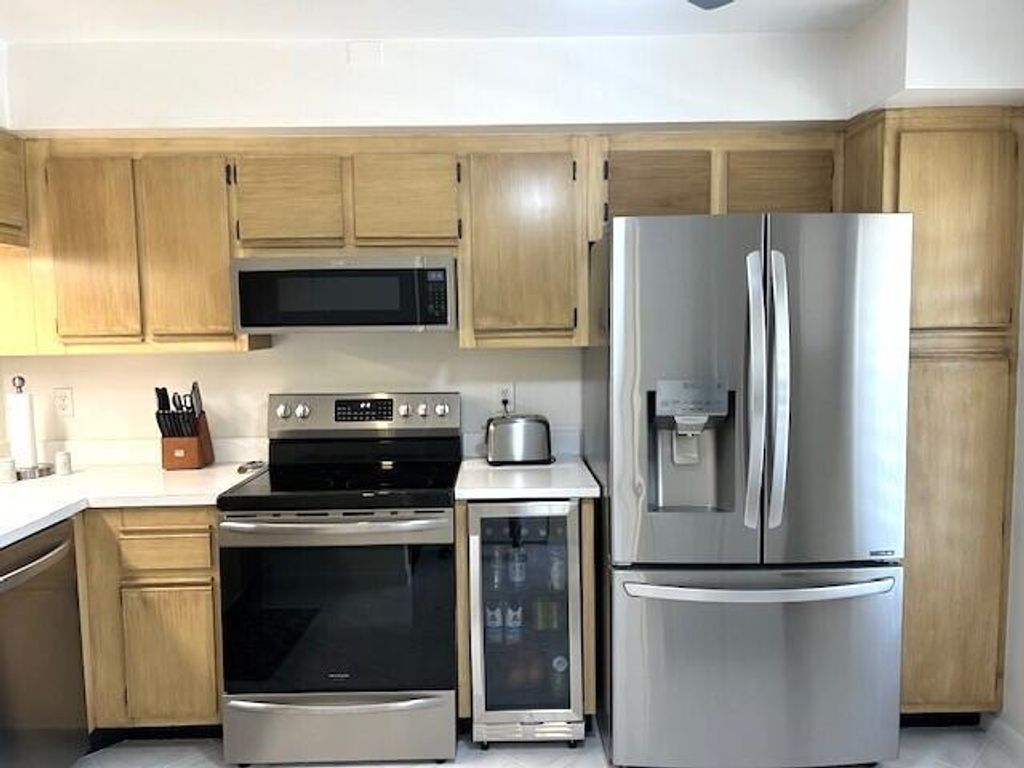 Photo of 1207 S Lakes End Drive #E-2, Fort Pierce, FL 34982 (MLS # R11080271)