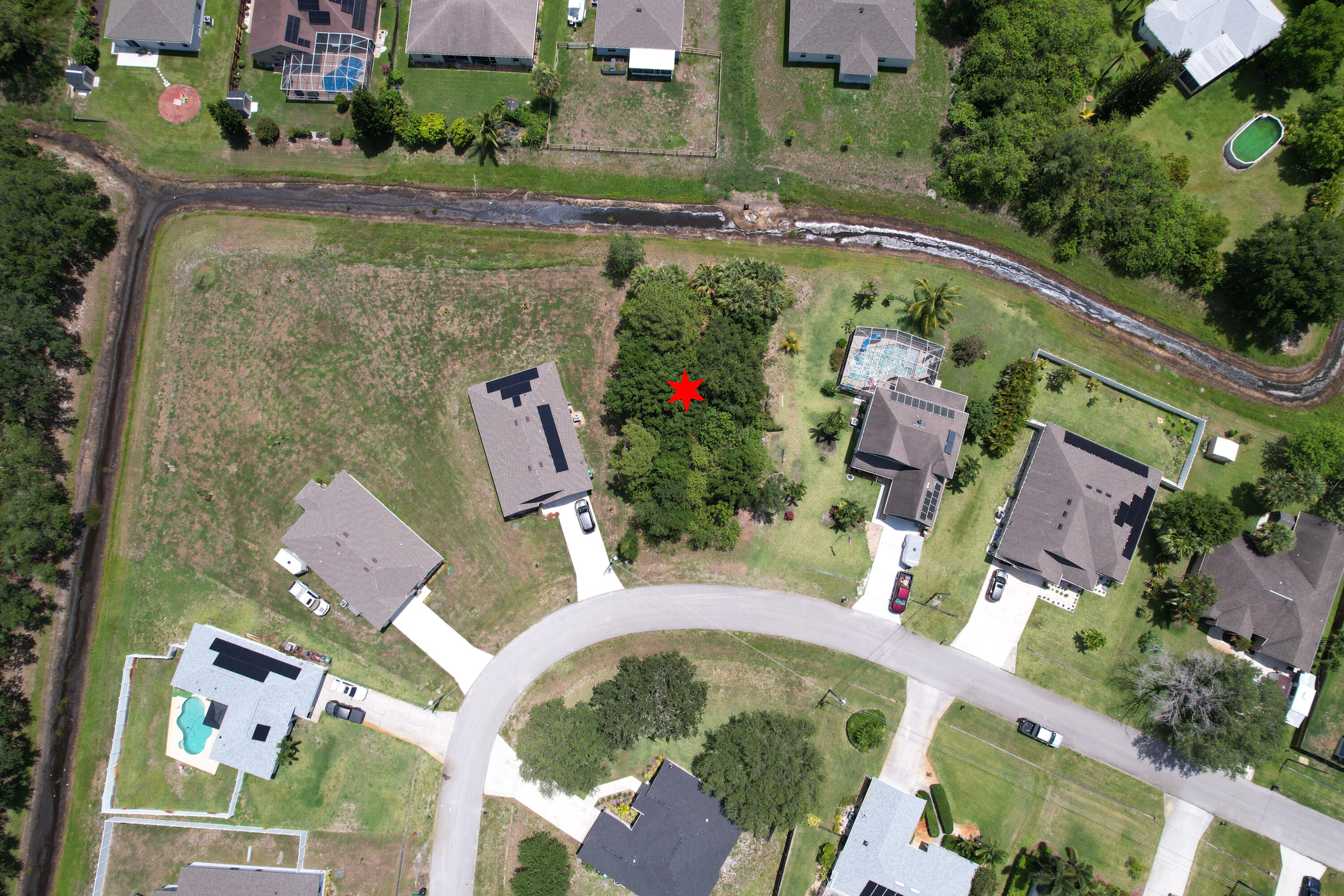 PORT ST LUCIE SECTION 33 - Land