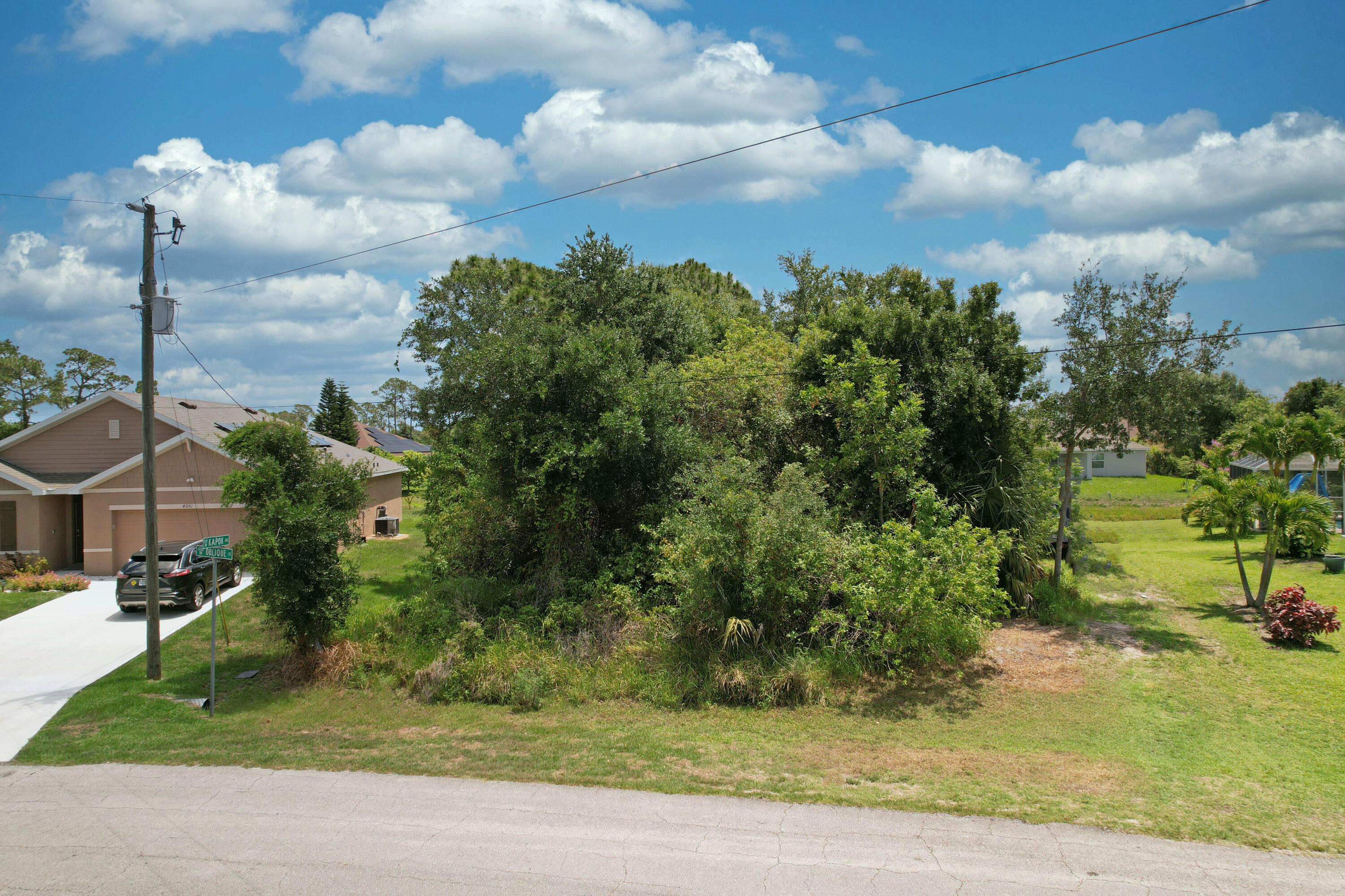 PORT ST LUCIE SECTION 33 - Land
